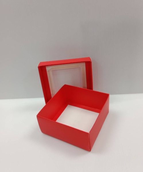 เอ็ม.ที.เฟเวอร์กิ๊ฟ กล่องของขวัญสีแดง ไซส์ S ขนาด 13.3x13.3x6.2 ซม.  